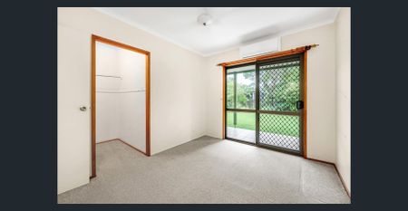 SHORT WALK TO BUCASIA BEACH - Photo 2