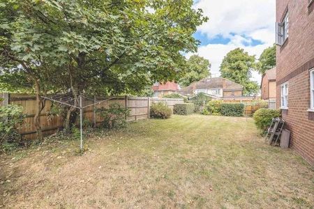 Knowles Close, West Drayton, UB7 - Photo 5