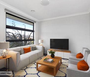 BEAUTIFULLY KEPT HOME IN GROWING AREA - Photo 3
