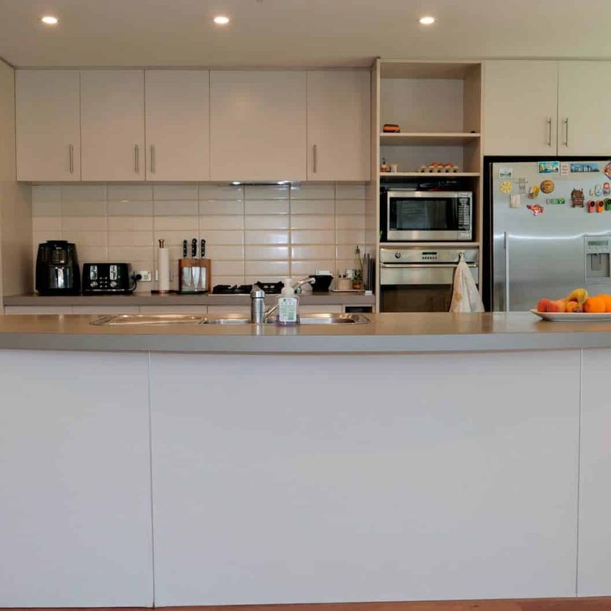 Exceptional Space & Coastal Comfort in Paraparaumu Beach - Photo 1