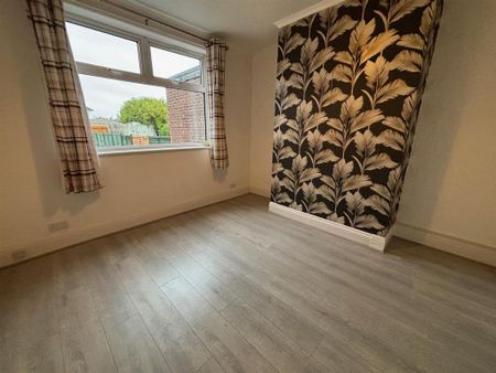 3 bedroom detached house to rent - Photo 5