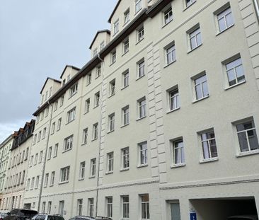 Moderne 4-Zimmerwohnung mit Wintergarten - Photo 4