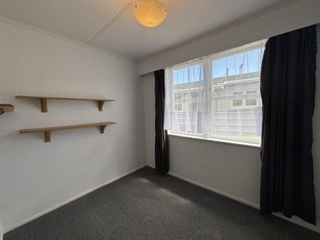 Four bedroom home in Virginia Heights - Photo 3