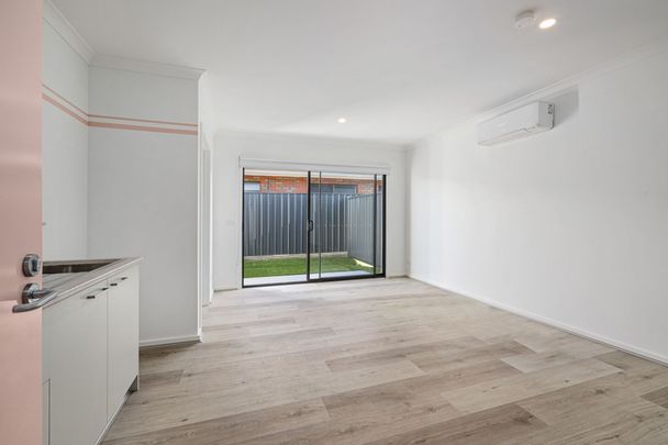 Room 4/5 Kelly Street, Wodonga - Photo 1