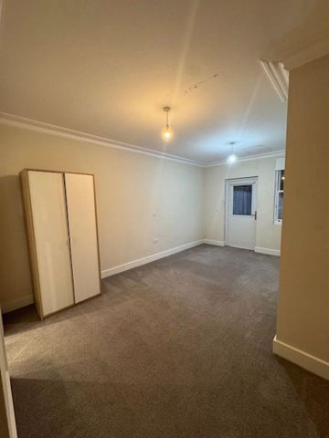 3 bedroom apartment to rent - Photo 5