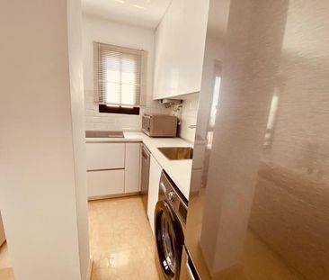 Alquiler de piso en Puerto de Estepona - Photo 5