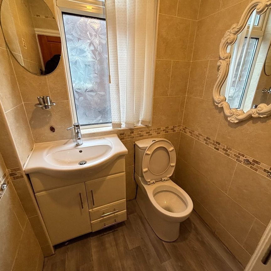 3 Bed Terraced House, Oak Road, M7 - Photo 1