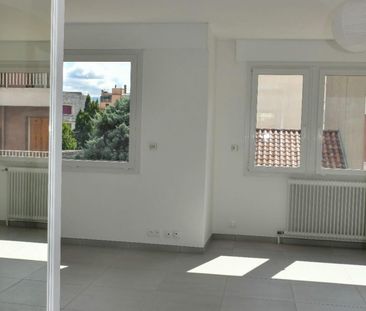 Appartement T3 à GRENOBLE - Photo 2