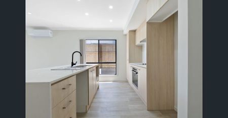 Modern 4 Bedroom House With Media Room !!! Rent $600, will increase to $620 from 21 April 2026!! - Photo 2