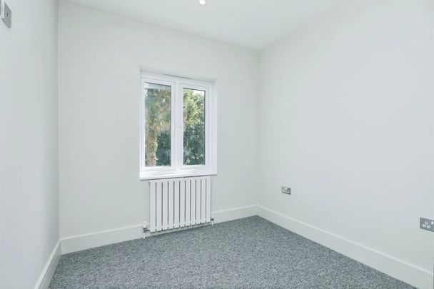 Plumstead Road - Photo 1
