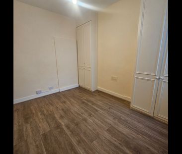 Room in a Shared House, Norfolk Road, CR7 - Photo 3
