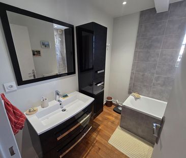 Location Appartement 4 pièces 81m² - Photo 5