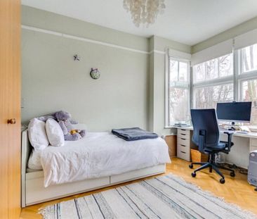 Addison Grove, Chiswick, W4 flat to rent - Photo 2