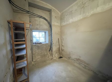 Sehr helle Dachgeschosswohnung in zentraler Lage – perfekt auch als 2er-WG geeignet - Photo 5