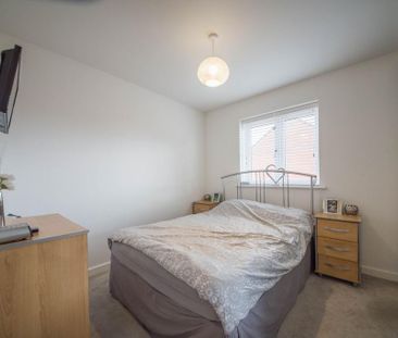 3 bedroom detached house to rent - Photo 2