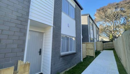 1 Weeks Free Rent! Last of 4 - Brand new! 4 bedroom 2 Bathroom - Photo 5