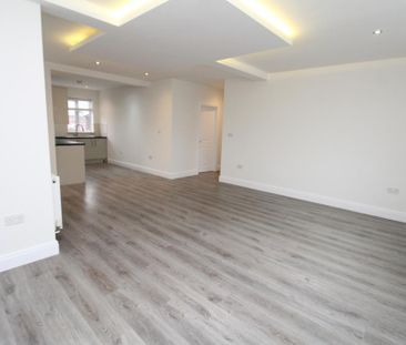 2 bedroom maisonette to rent - Photo 2