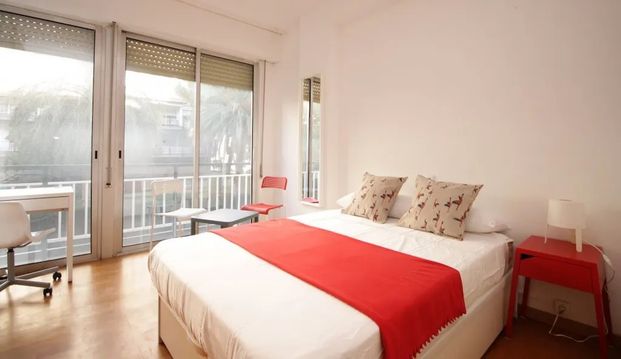 Carrer de González Tablas, Barcelona, Catalonia 08034 - Photo 1