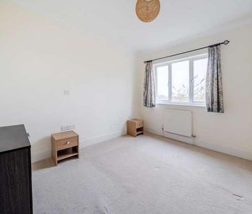 Bridge Wharf, Chertsey, KT16 - Photo 6