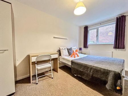 1 bedroom in a house share to rent - Photo 4