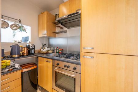 1 bedroom flat to rent - Photo 4