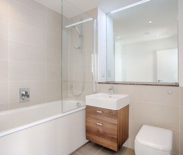 Available unfurnished from 01/12/2025 - Photo 3