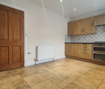 3 bedroom terraced house to rent - Photo 6