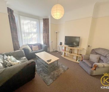 4 bedroom terraced house to rent - Photo 1