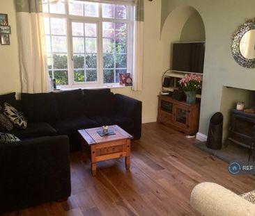 3 bedroom semi-detached house to rent - Photo 2