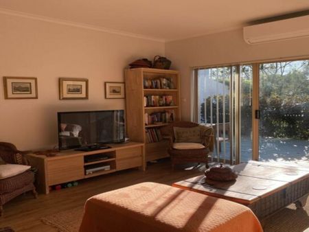 25/12-18 Newth Place, Surf Beach NSW - Photo 2