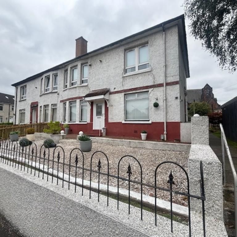 2 bedroom ground floor flat to rent - Photo 1