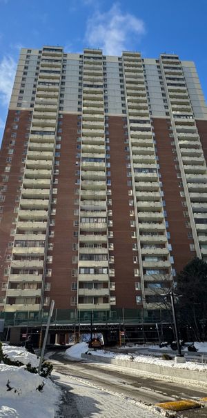 For Lease - 1 Massey Square Unit# 1719, Toronto, Ontario - Photo 2