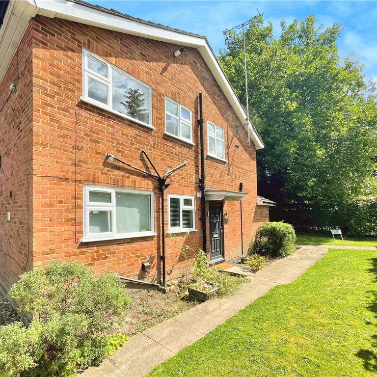 Park Drive, Ascot, Berkshire, SL5 0BE - Photo 1