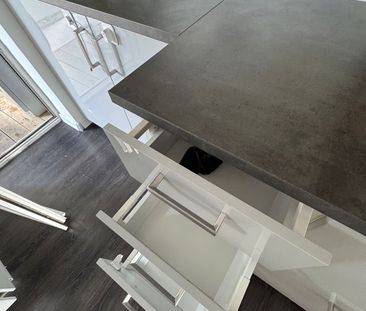 Room in a Shared House, Silchester Road, RG30 - Photo 6