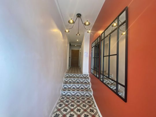 À louer – Charmant studio en centre-ville de Hyères - Photo 1