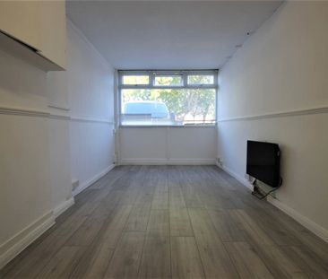 Fairlawn Close, Feltham,TW13 - Photo 2