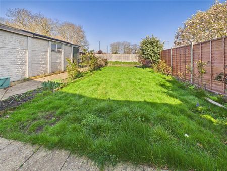 Gladstone Avenue, Twickenham, TW2 - Photo 4