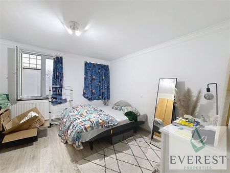 Place Jourdan! Superbe RDC - 3 chambres avec Grande terrasse et jardin! - Foto 3