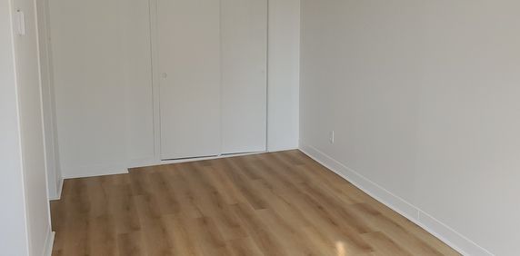 Logement Rénové 3 1/2 - Personne Seule - Photo 2