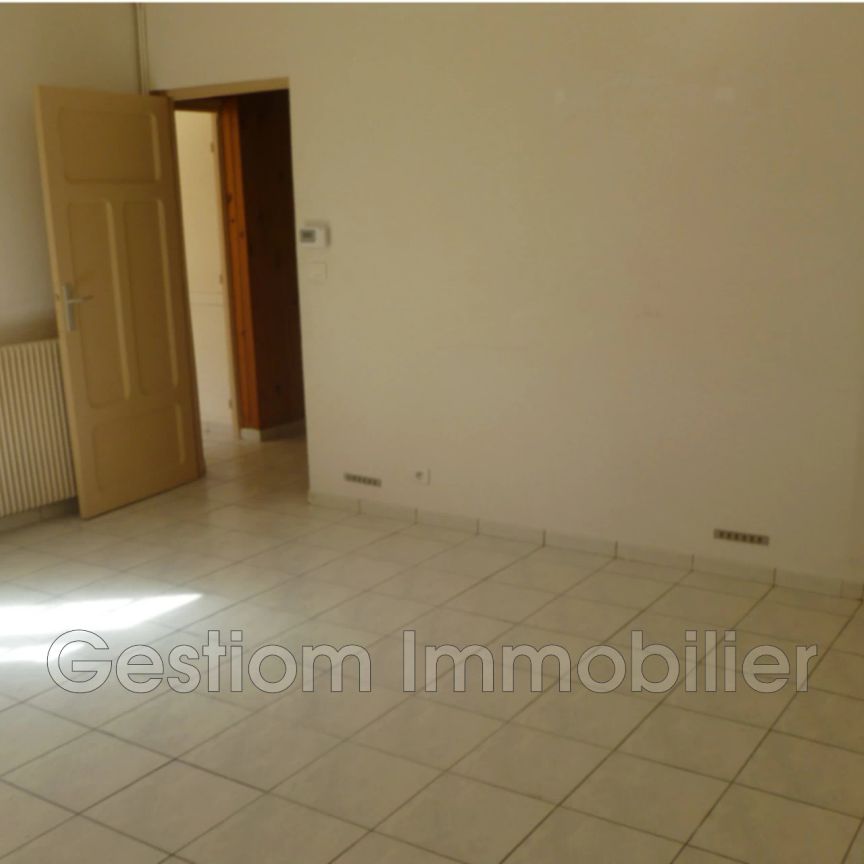 Location appartement à Perpignan, Gare - Photo 1