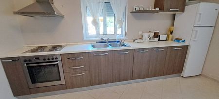 Διαμέρισμα για ενοικίαση Θεολόγος (Μαλεσίνα) - Photo 3