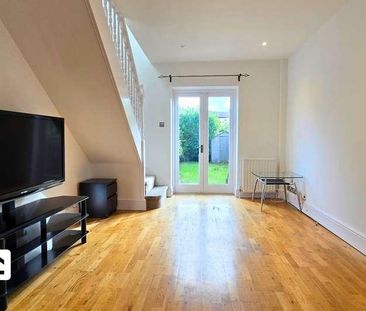 Reigate, Surrey, RH2 - Photo 3