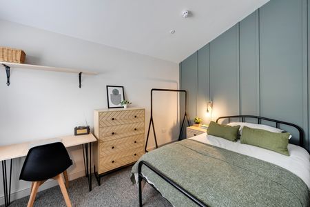 8 Bed Semi-Detached House, Mackie Grove, BS34 - Photo 5