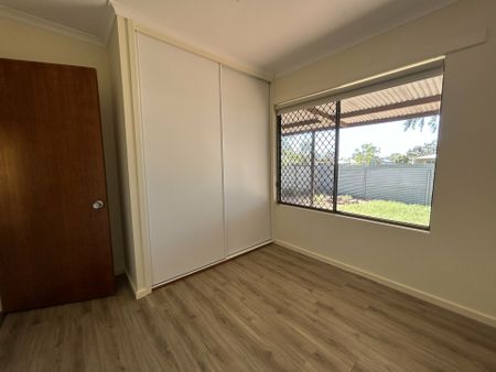 3 BEDROOM 1 BATHROOM DUPLEX IN SADADEEN CLOSE TO SCHOOLS AND CHILDCARE - Photo 4