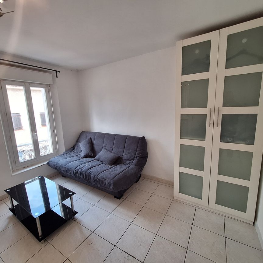 Location Appartement 1 pièce 19m² MARSEILLE 9ème - Photo 1