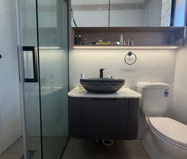 Beautiful Solid Full Brick Three Bedder Townhouse! - Photo 6