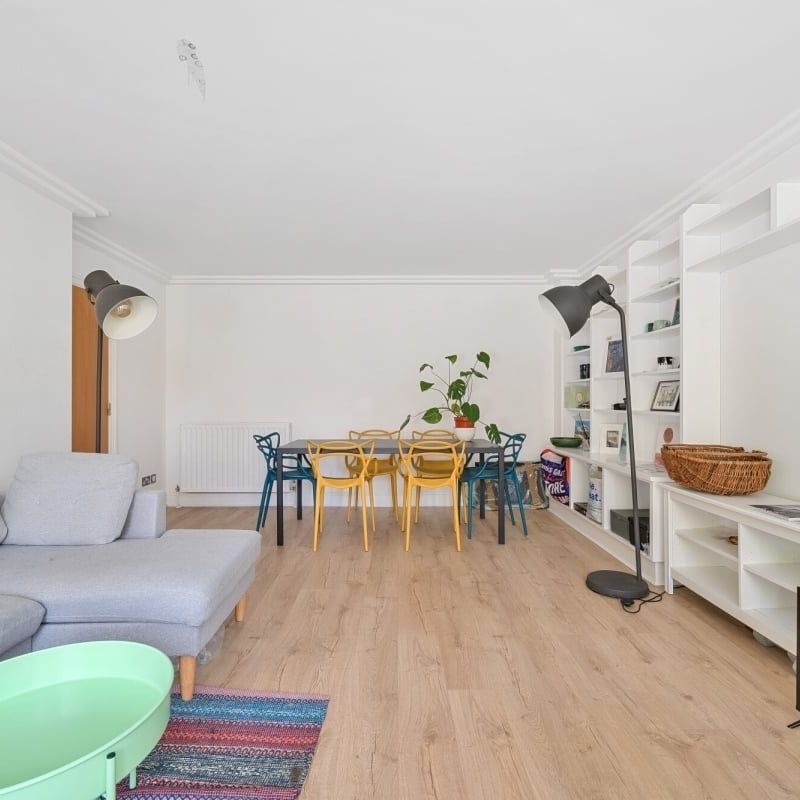 2 bedroom flat to rent - Photo 1