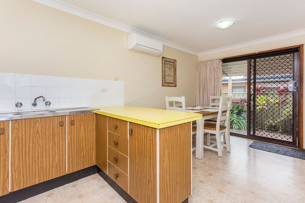 Charming 2-Bedroom Villa in Prime Location - Photo 1