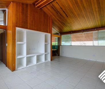 ÓTIMA LOCALIZAÇÃO NO COMEÇO DO LAGO SUL - Foto 4