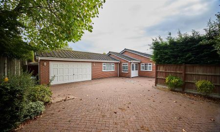 3 bedroom detached house to rent - Photo 2